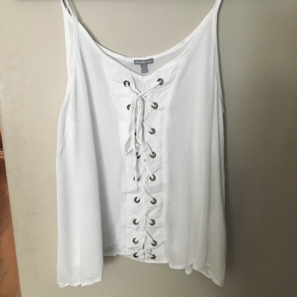 Lace-up tank top NWOT